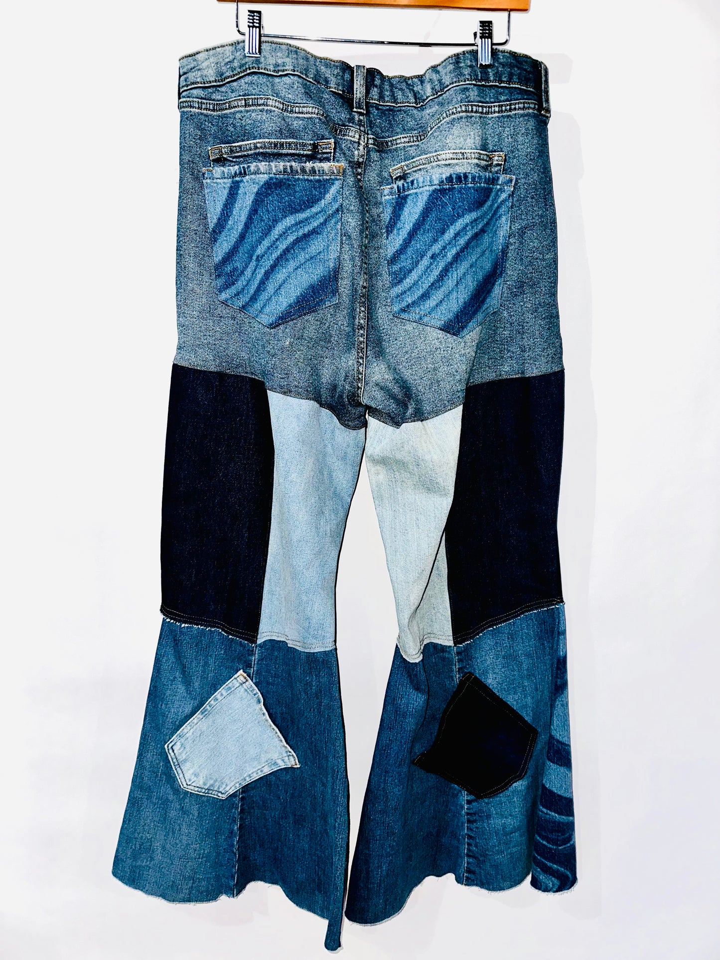 distressed whiskered patch bell bottoms [xxl/18]